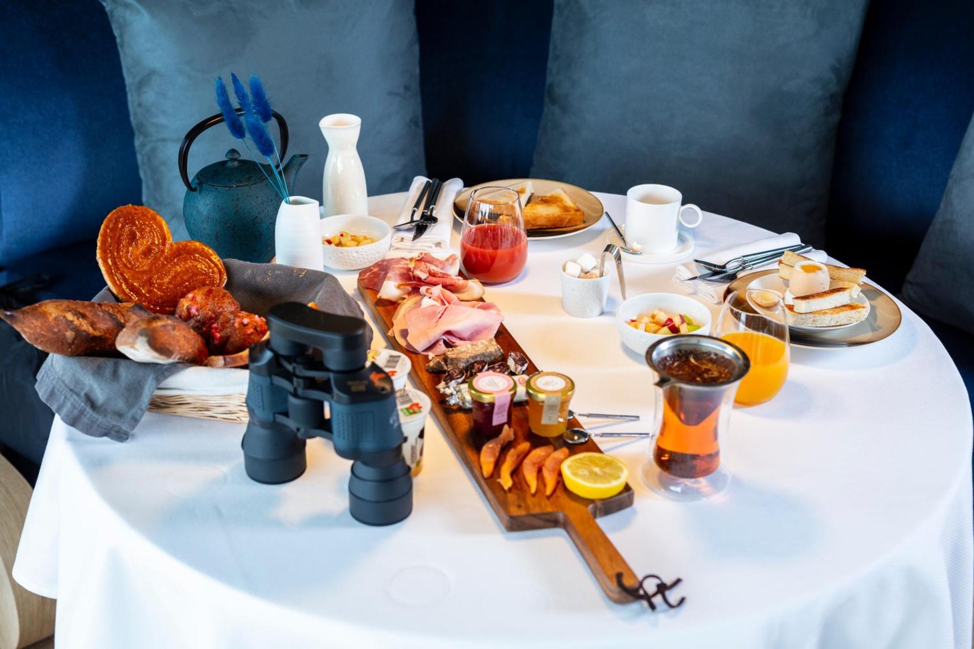 Le Broc  Hotel & Restaurant Origines Par Adrien Descouls - Teritoria מראה חיצוני תמונה